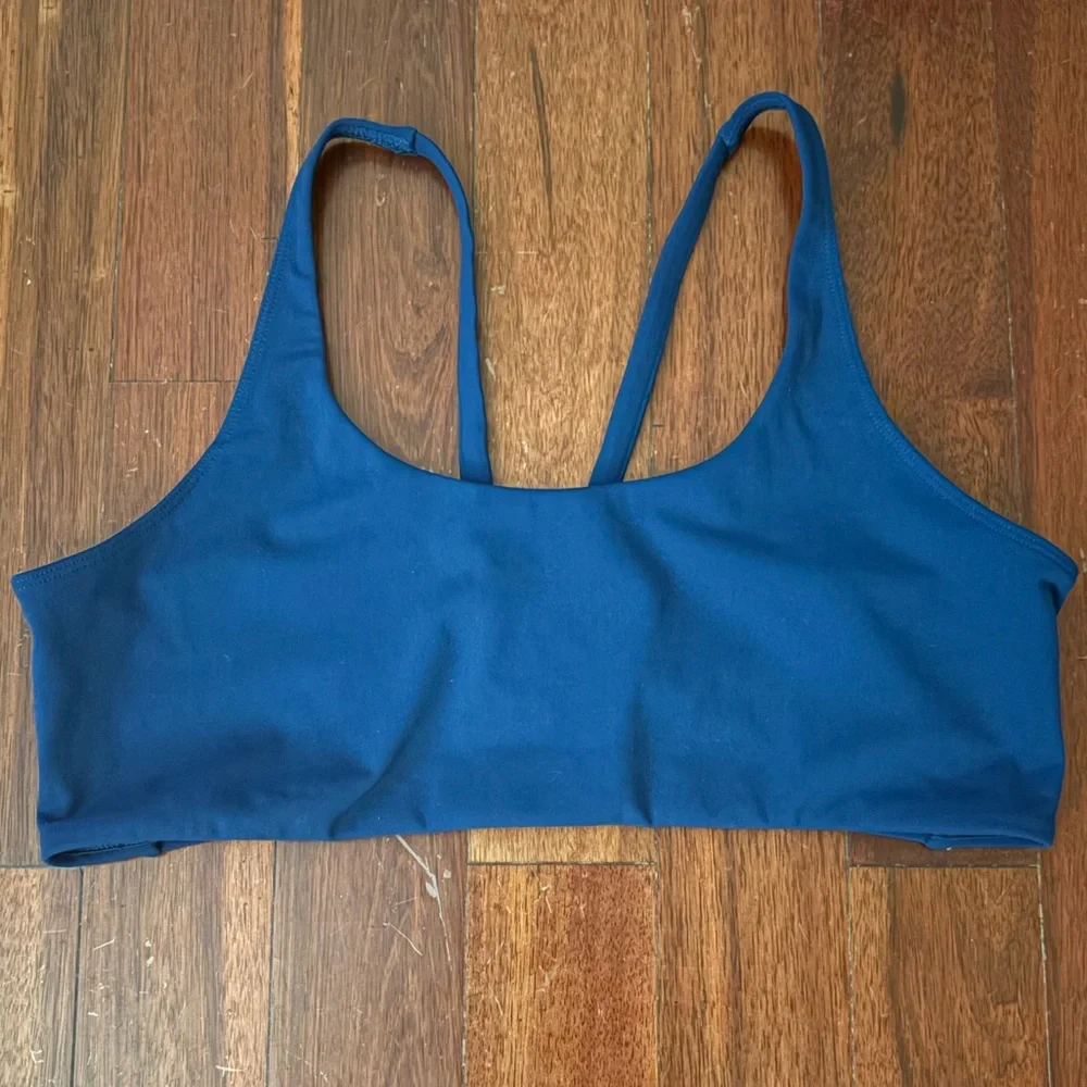 Vuori Sports Bra - Picture 5 of 7